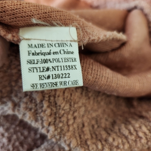 NWOT New In Sweater - Picture 9 of 11